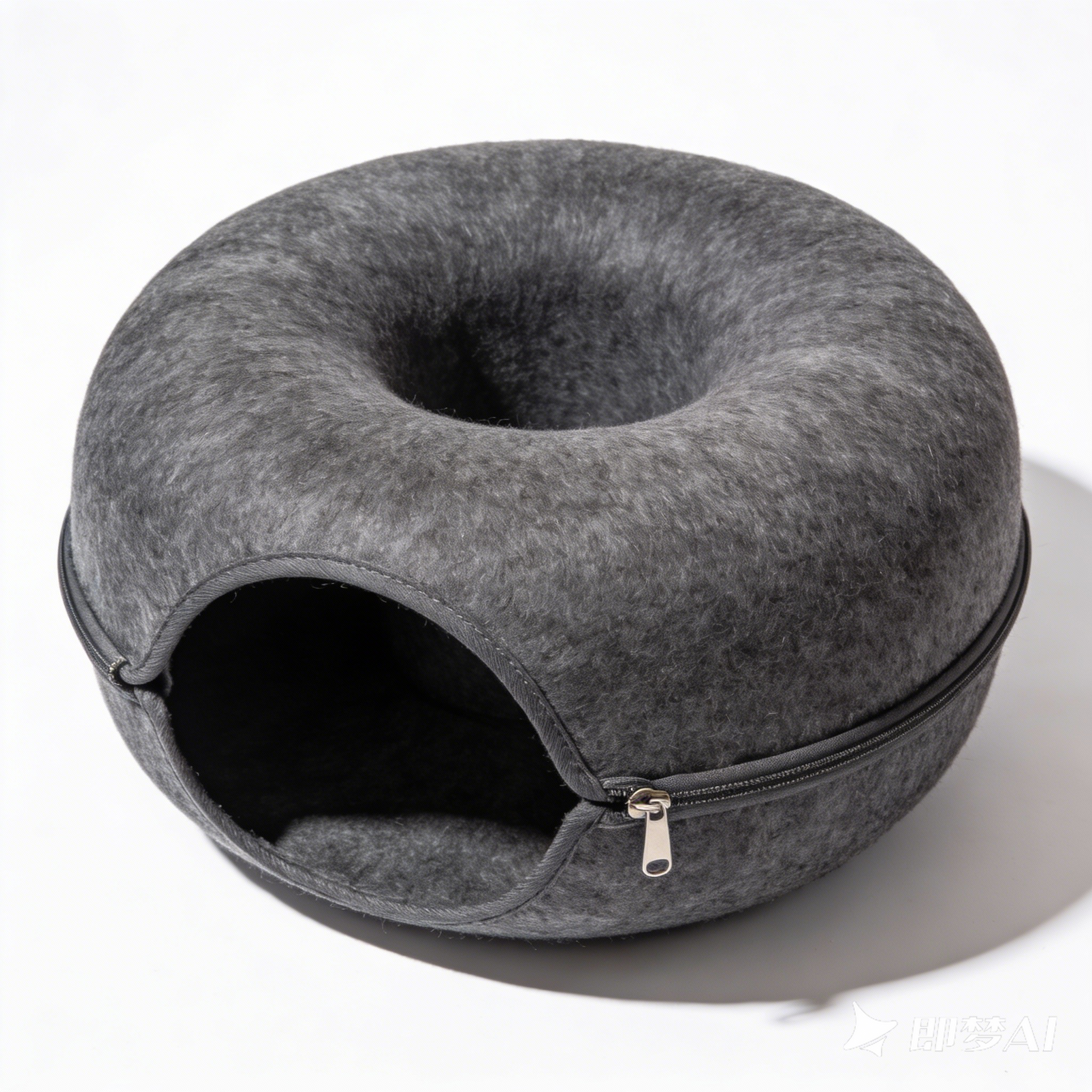 Donut Cat Tunnel Bed – Cozy Felt Cave for Indoor Cats
